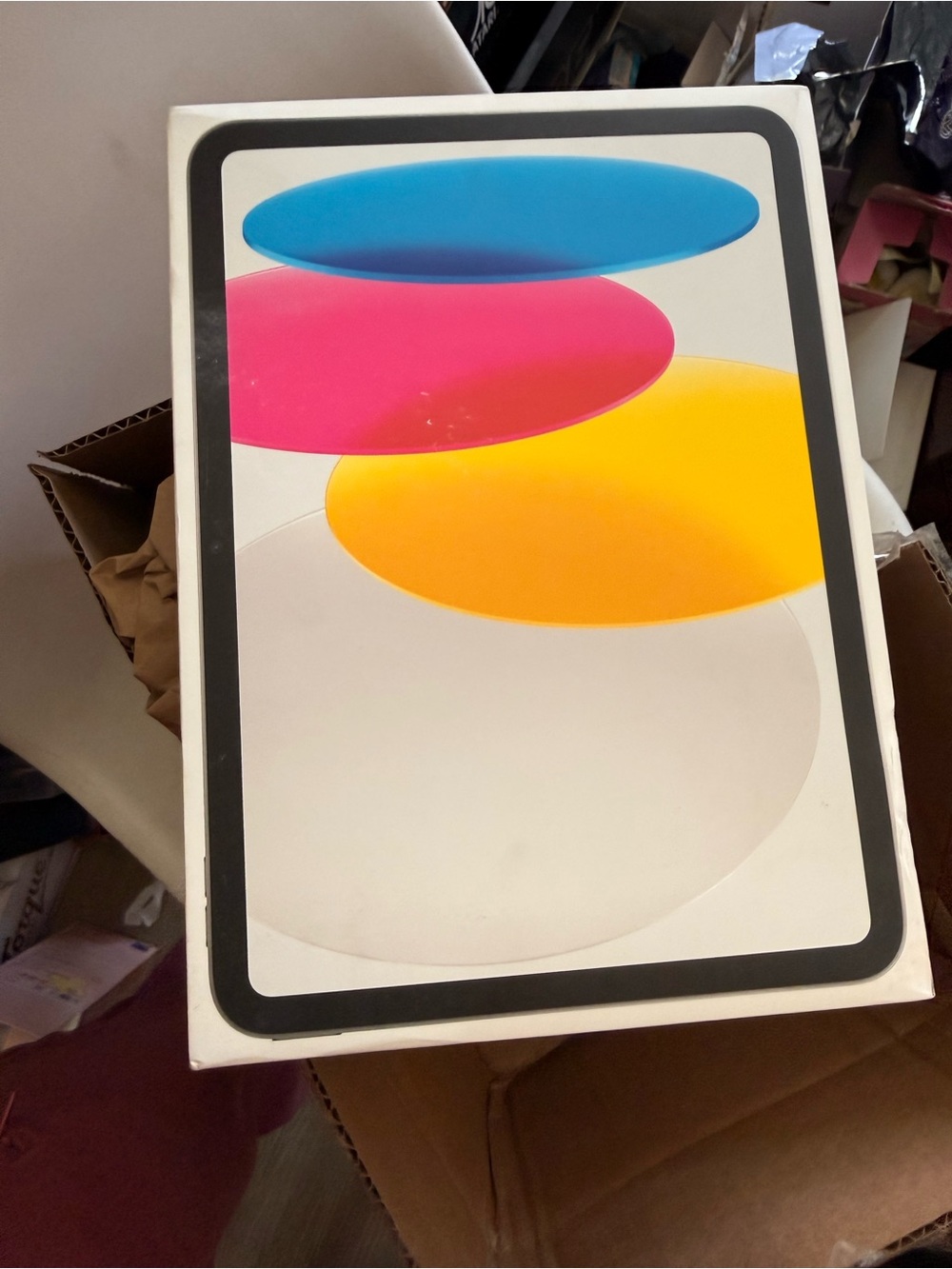 Apple iPad Box — White and Silver Accents